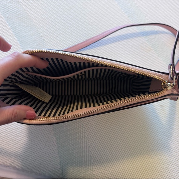 Kate Spade Pastel Pink Crossbody with Gold Accents - Picture 5 of 9